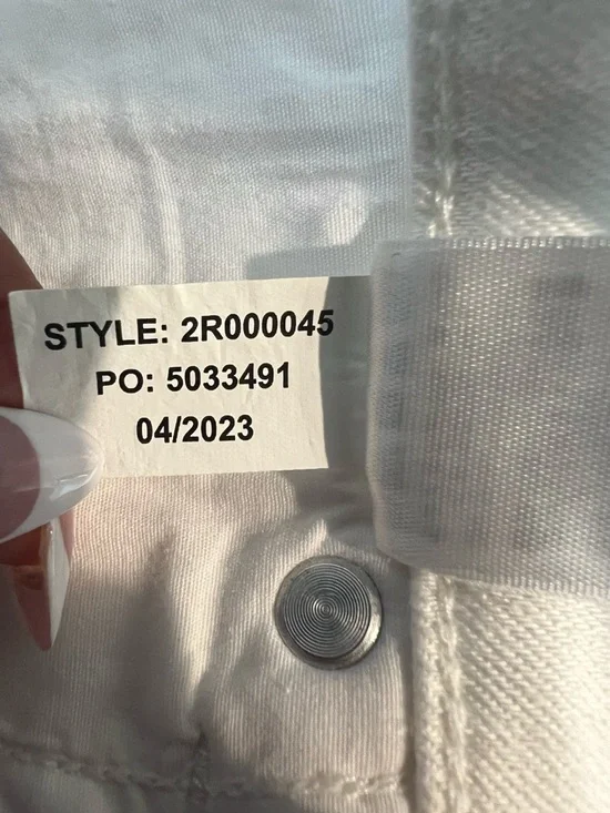 Vineyard Vines White Denim Raw Hem Mini Skirt - Size 8 - Picture 6 of 6